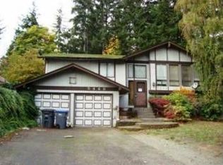 5448 Pineridge Dr NE, Bremerton, WA 98311