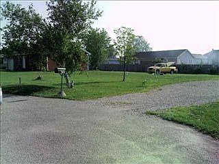 2nd image of 705 N Summit St