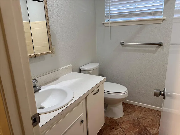 12119 Dunlap St — Photo 20