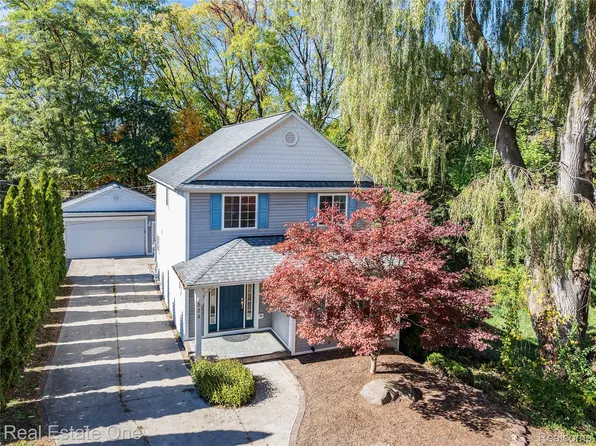 534 Hope St, Brighton, MI 48116