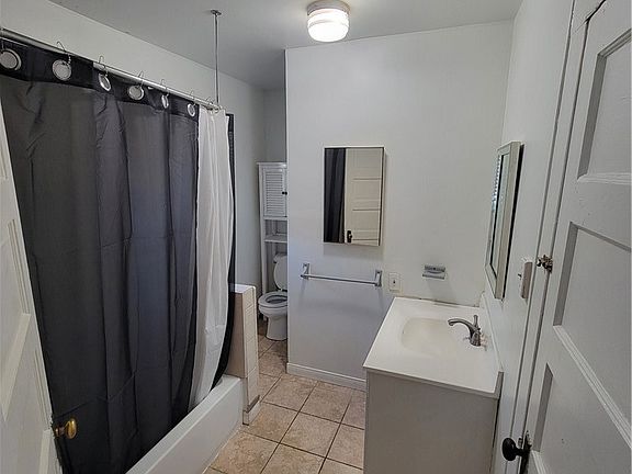 4th image of 6034 Washington Ave