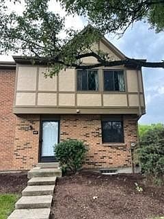 1st image of 467 Dartmouth Cir