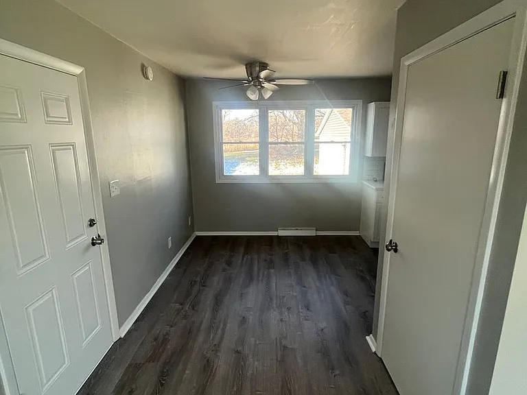 3210 N Marquette St — Photo 5
