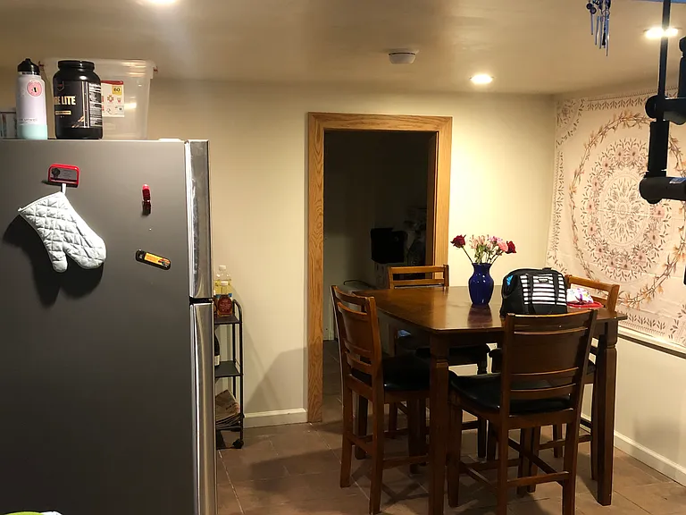 318 Pleasant St — Photo 22