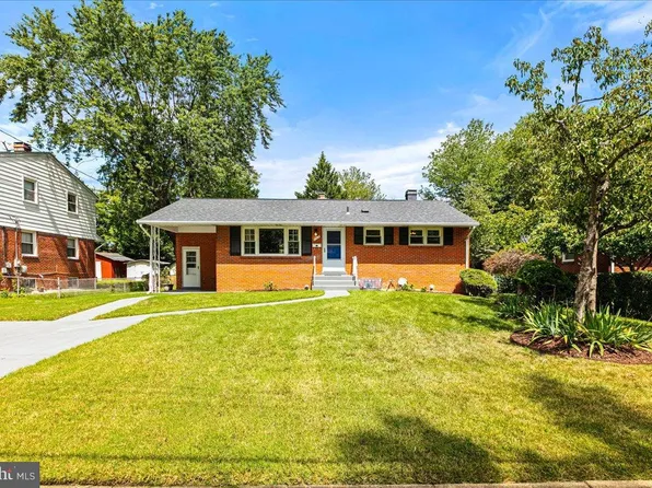 7408 Convair Dr, Alexandria, VA 22306