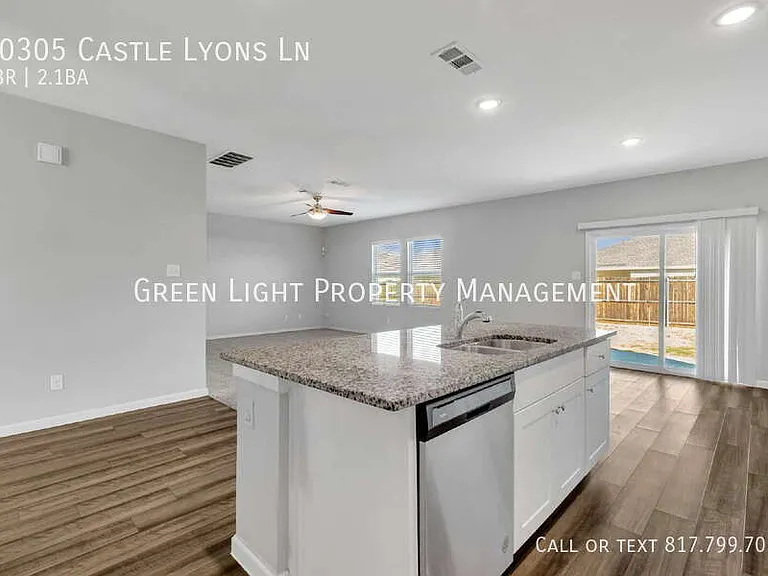 10305 Castle Lyons Ln — Photo 1