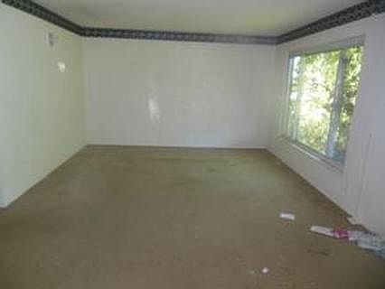 3rd image of 10253 Cedarhurst Dr