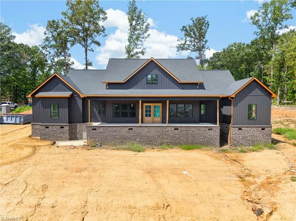 1641 Badin Ln, Asheboro, NC 27205