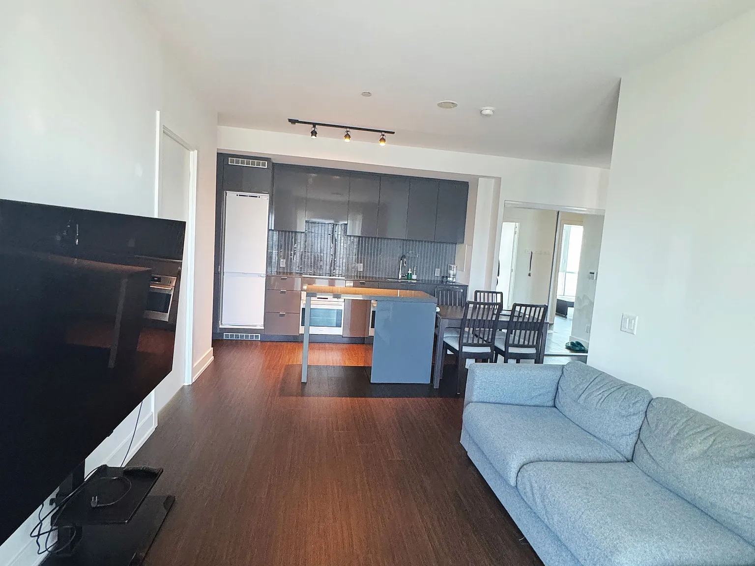 3 bed, $4,350 — Photo 4