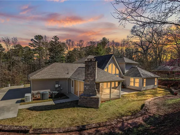 305 Upper Highland Dr, Clemson, SC 29631