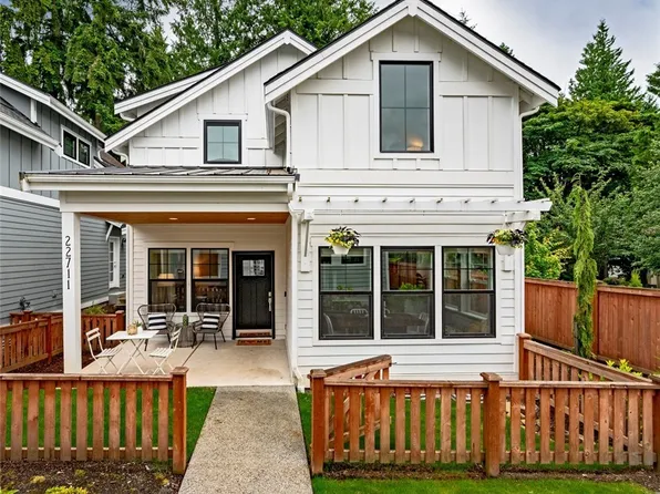 22711 SE 14th Ct #2, Sammamish, WA 98075