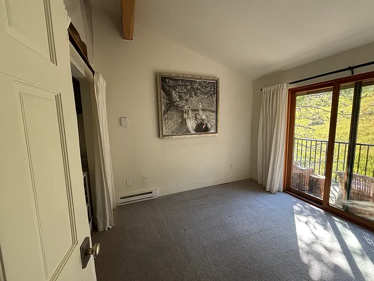 2475 Garmisch Dr #1 — Photo 11