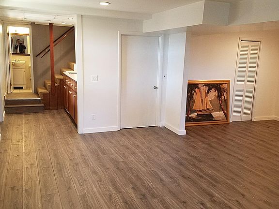 Bonus Room or Man Cave, Wet Bar, and 3rd Bath