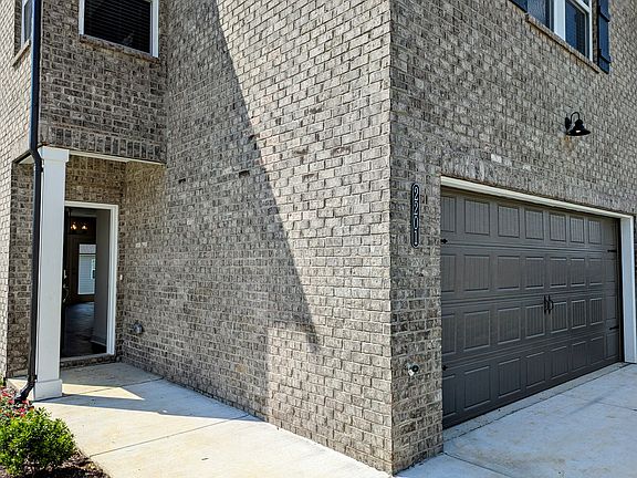 4th image of 2201 Kulshan Ct #1