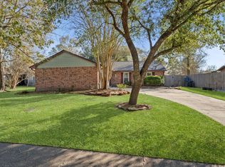 9806 Cassowary Dr, Conroe, TX 77385