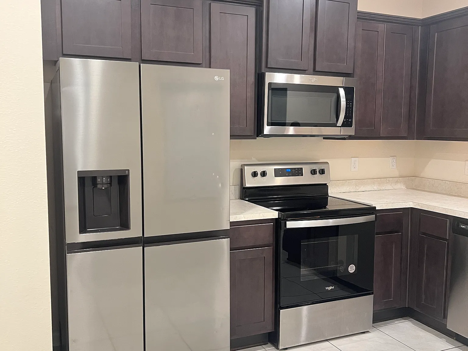 3 bed, 2.5 bath, 1502 sqft, $1,850 — Photo 3