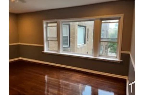 Building Photo - 6806 S Union Ave #3B