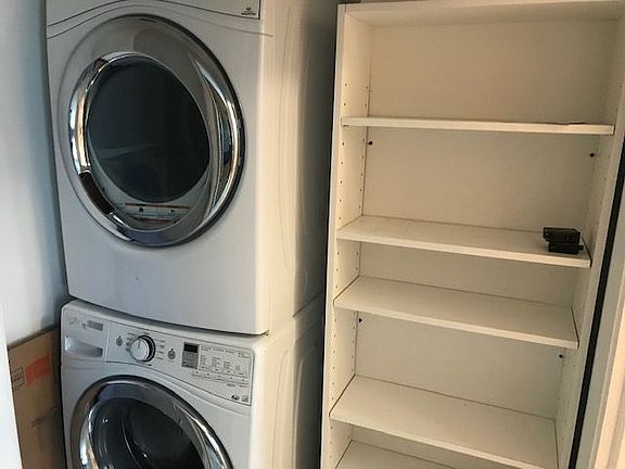 3rd image of 3421 41st St APT 2R