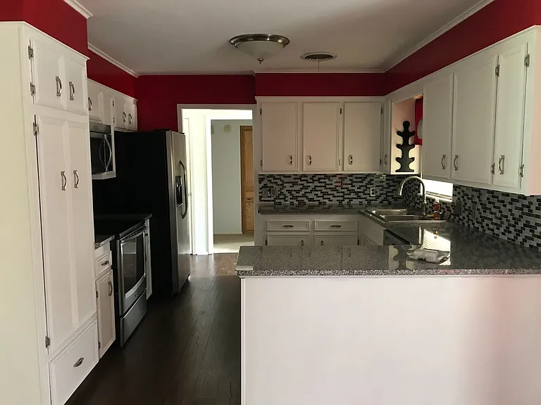 5225 Hunters Cir — Photo 11