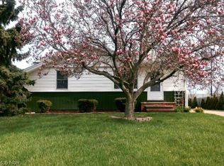 17934 Adams Dr, Strongsville, OH 44149