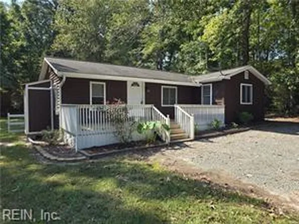 1108 Hallieford Rd, Cobbs Creek, VA 23035