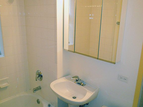 2nd image of 2141 N Humboldt Blvd #1