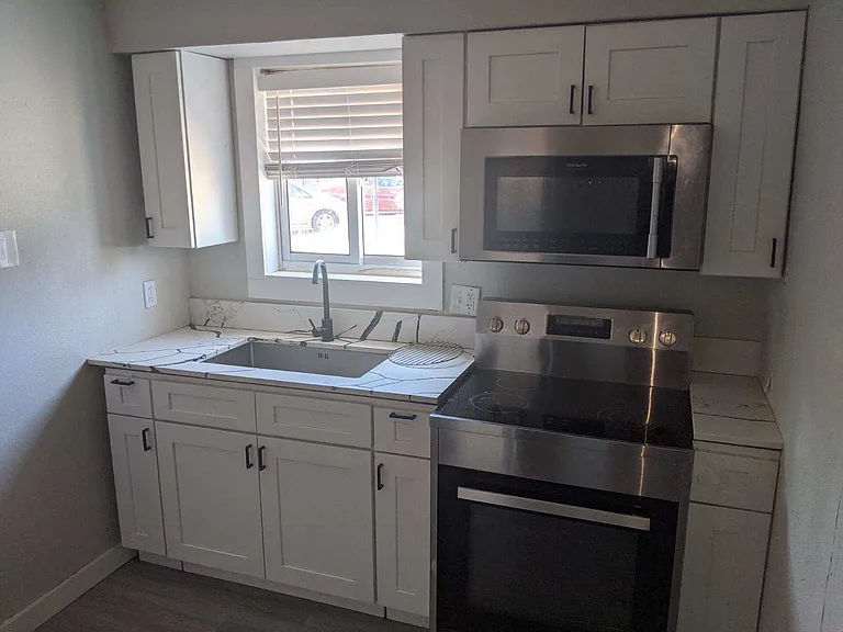 301 Avenue U #201 — Photo 5