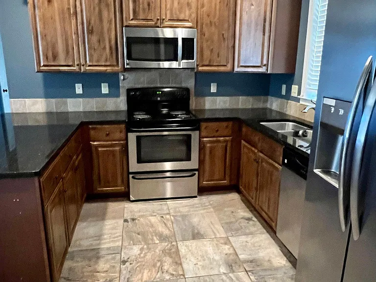 611 Rolling Mill Ln — Photo 5