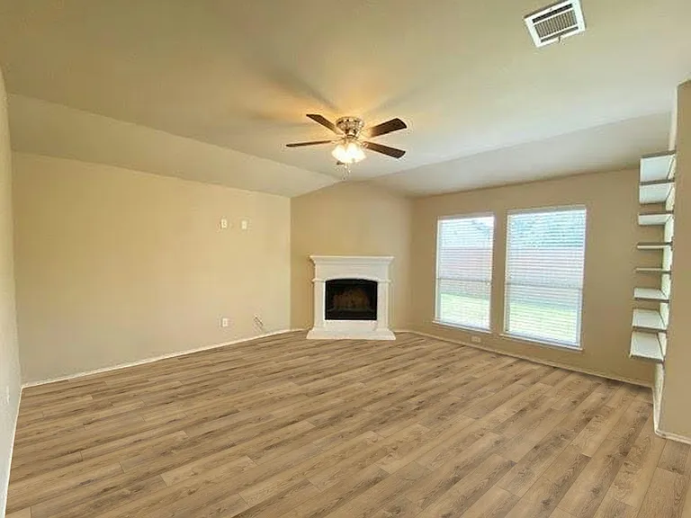 130 Meadow Crest Dr — Photo 5