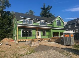 10 Colantoni Dr, Danvers, MA 01923