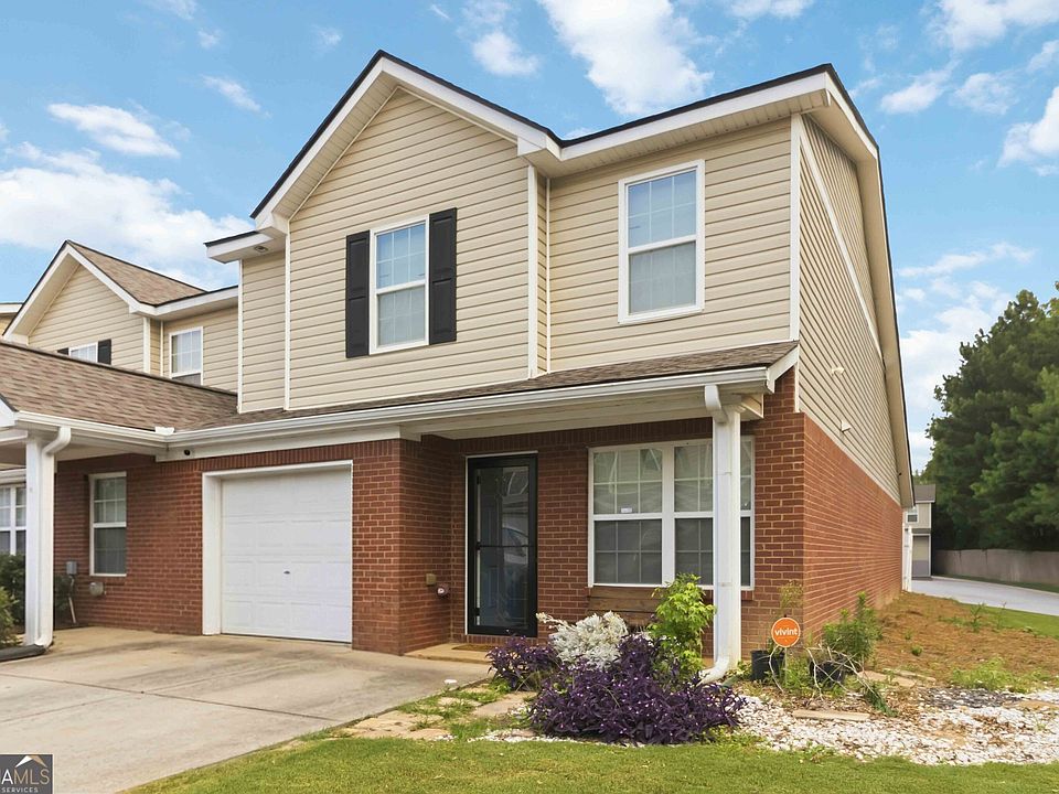 1st image of 342 Tara Commons Cir