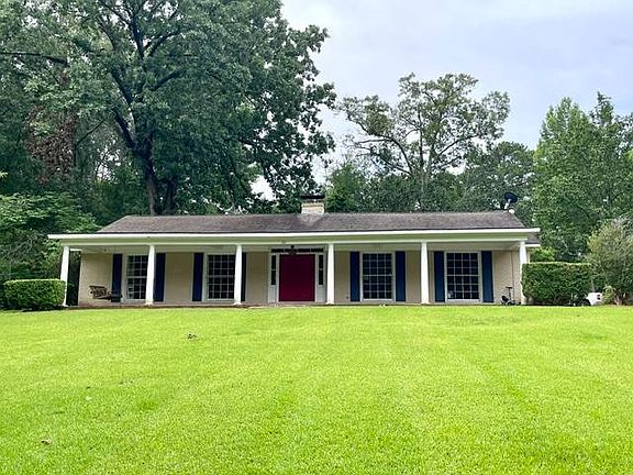 2nd image of 601 Valley Rd