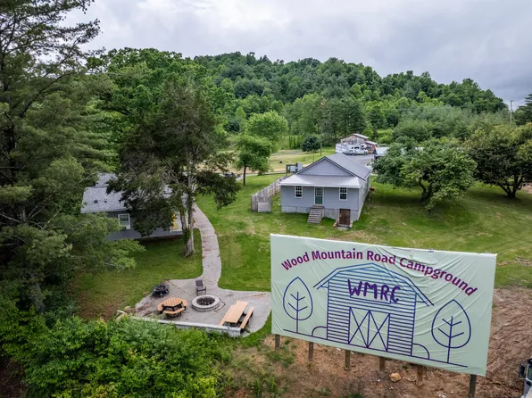 231 Wood Mountain Rd, Glen Jean, WV 25846