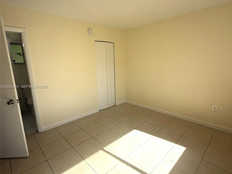 14020 NE 3rd Ct #5 — Photo 6