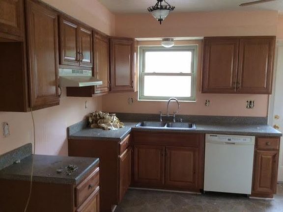 2nd image of 8401 Cloverport Dr