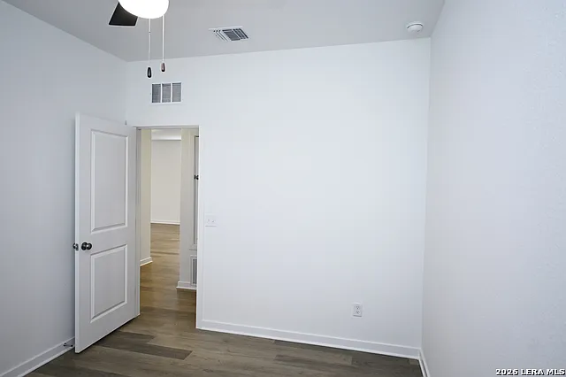 261 Elk Ave — Photo 25
