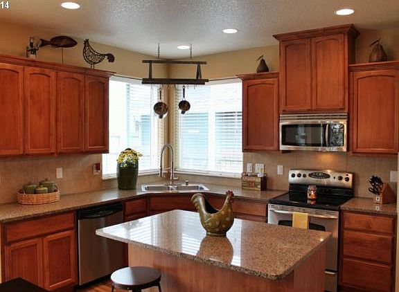 3rd image of 10408 NE 68th Ave