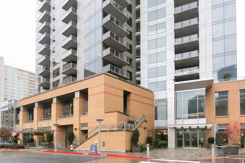 2 bed, 1132 sqft, $4,100 — Photo 1
