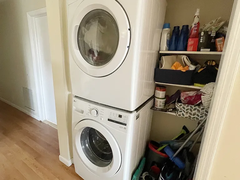 240 Grand Ave #2 — Photo 8