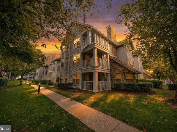 5636 Willoughby Newton Dr Unit 37, Centreville, VA 20120