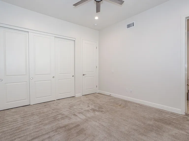 11710 Manchester Way — Photo 32