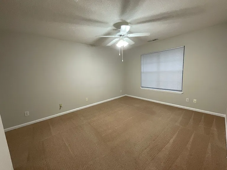 Meridian Park Apartments — Photo 29