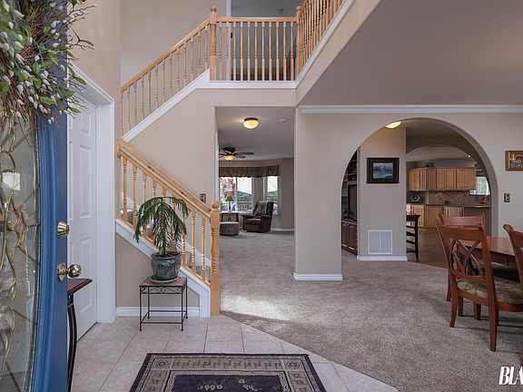 4th image of 20428 New England Dr