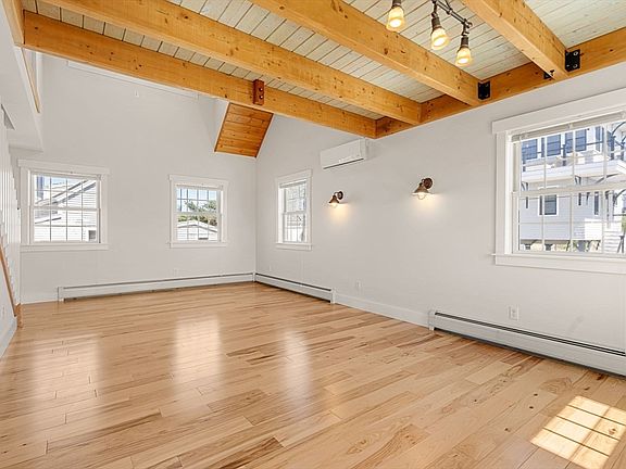 4th image of 8 58th St