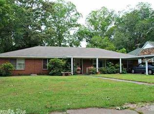 819 Center St, Conway, AR 72034