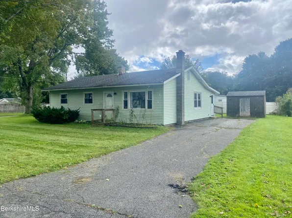 14 Pease Ave, Dalton, MA 01226