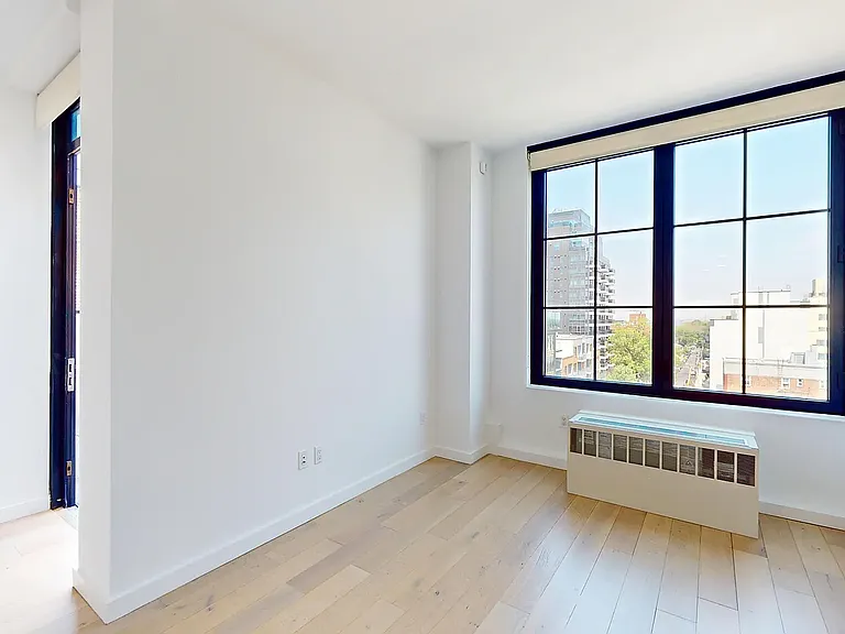 14474 Northern Blvd #PHM — Photo 7