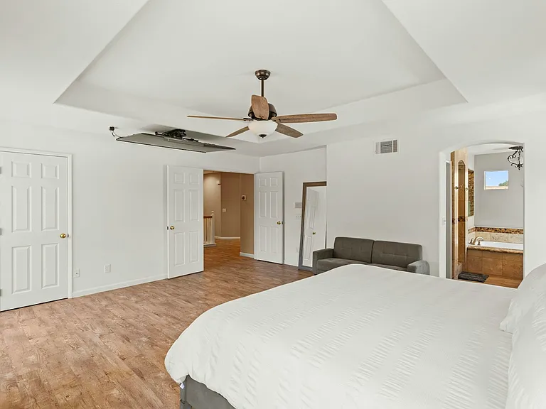 31500 Britton Cir — Photo 42