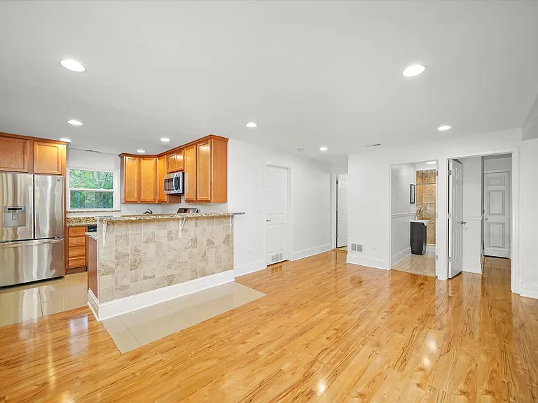 37936 N Wilson Ave — Photo 4