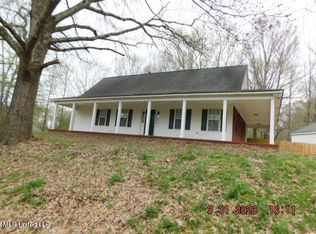 957 Getwell Rd S, Hernando, MS 38632